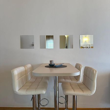 Apartment Sara Novalja Exteriör bild